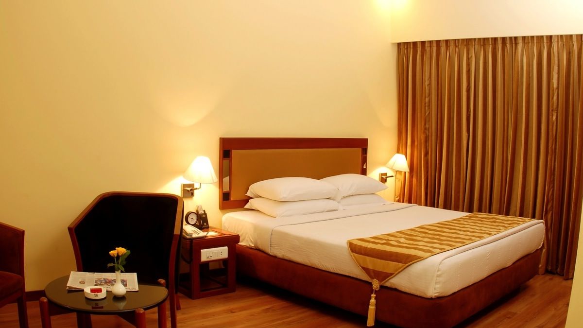 Rooms in Karur - standard king 