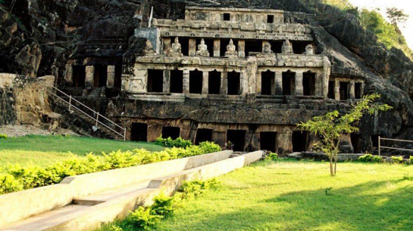 Undavalli Caves Hotel Southern Grand Places To Visit in Vijayawada