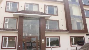 Hotel Front View of Mastiff Hotel, Dalhousie 2