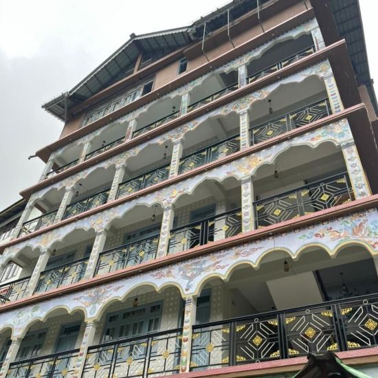 alt-text Mount Khang Hotel facade