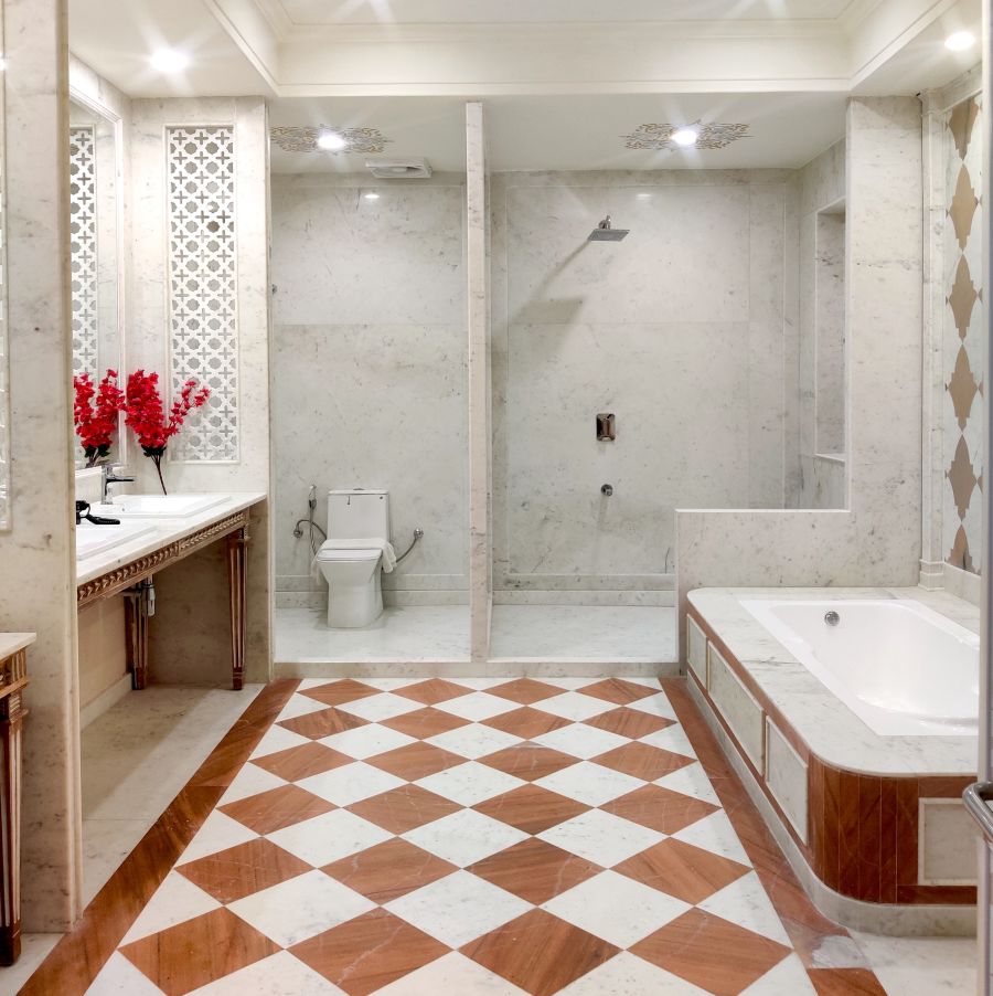 Room Type - Maharani Suite - Bathroom -