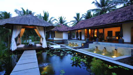 Niraamaya Spa