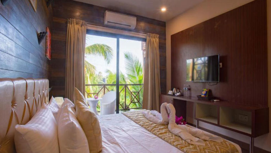 Rooms in Goa at Amara Oceanfront Resort and Club 6