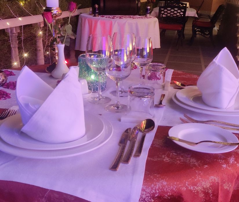 Buena Vista Luxury Garden Spa Resort Jaipur Candel  light dinner