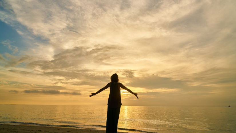 Wellness-woman-beach