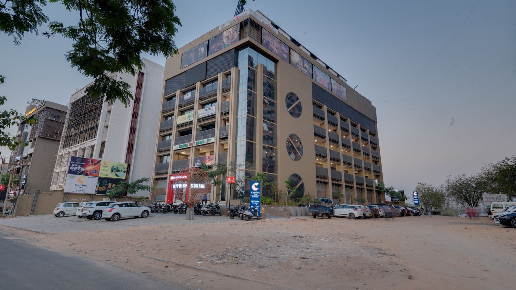 Hotel Facade image at Comfort Inn Sapphire, Chandkheda.