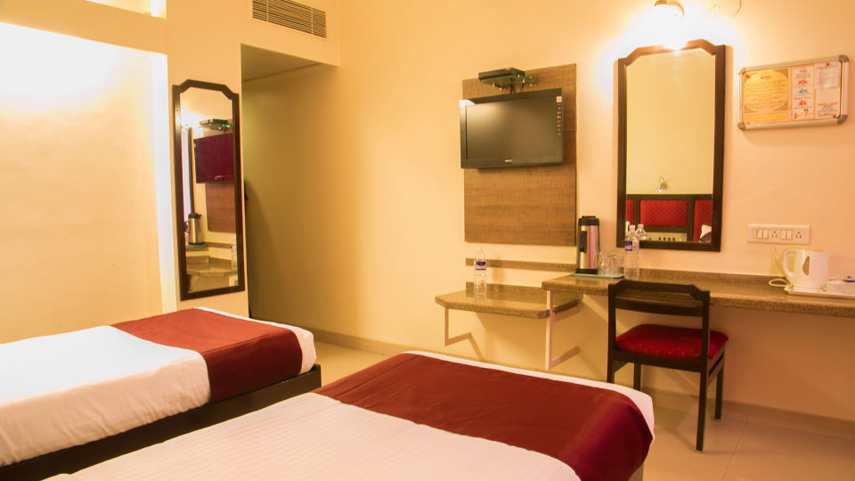 Hotel Ashish Plaza  Pune Suite Rooms at Hotel Ashish Plaza FC Road Pune