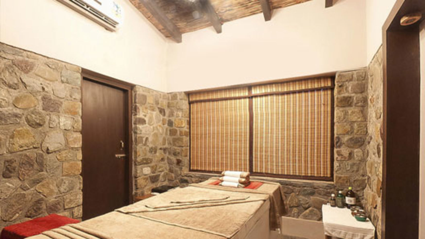 Spa at Premium Suite at Corbett Wild Iris Spa Resort