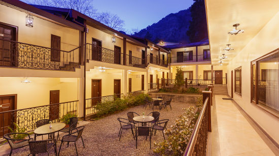 The Earl's Court, Nainital, Garden Courtyard area