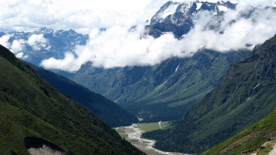 Yumthang Valley Summit Hotel and Resorts Lachung