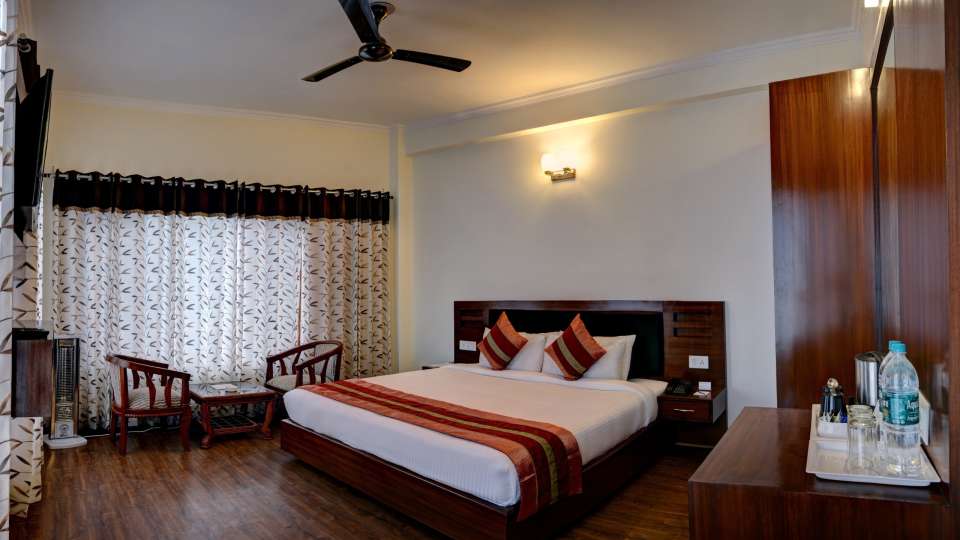 Deluxe Room Summit Chandertal Regency Hotel Spa Manali