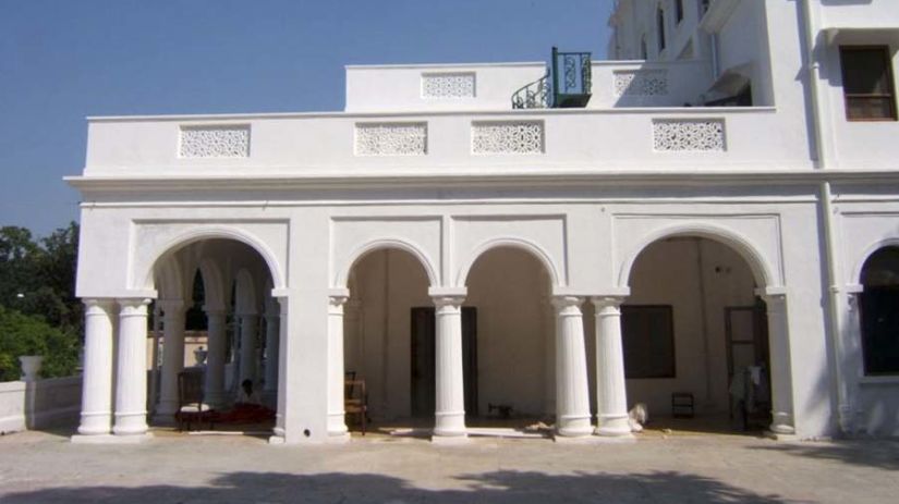 The side view of the palace with arches and columns being showcased - The baradari palace