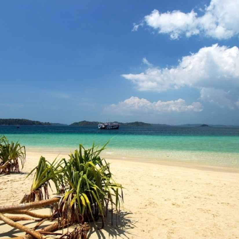 Jollybuoy Island in Andaman and Nicobar Islands