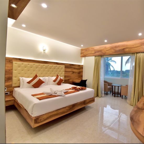 superior room with queen size bed and a closed balcony covered with curtain 2- Royal Lotus View Resotel