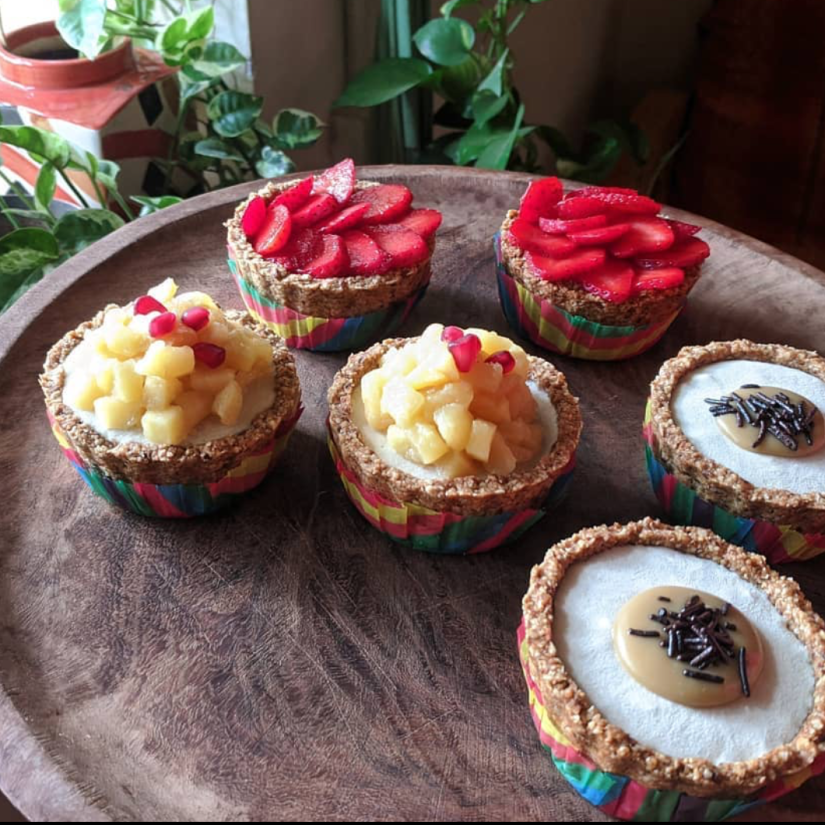 Desserts kept on a tray