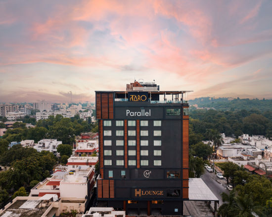 alt-text Facade of Parallel Hotel at Udaipur