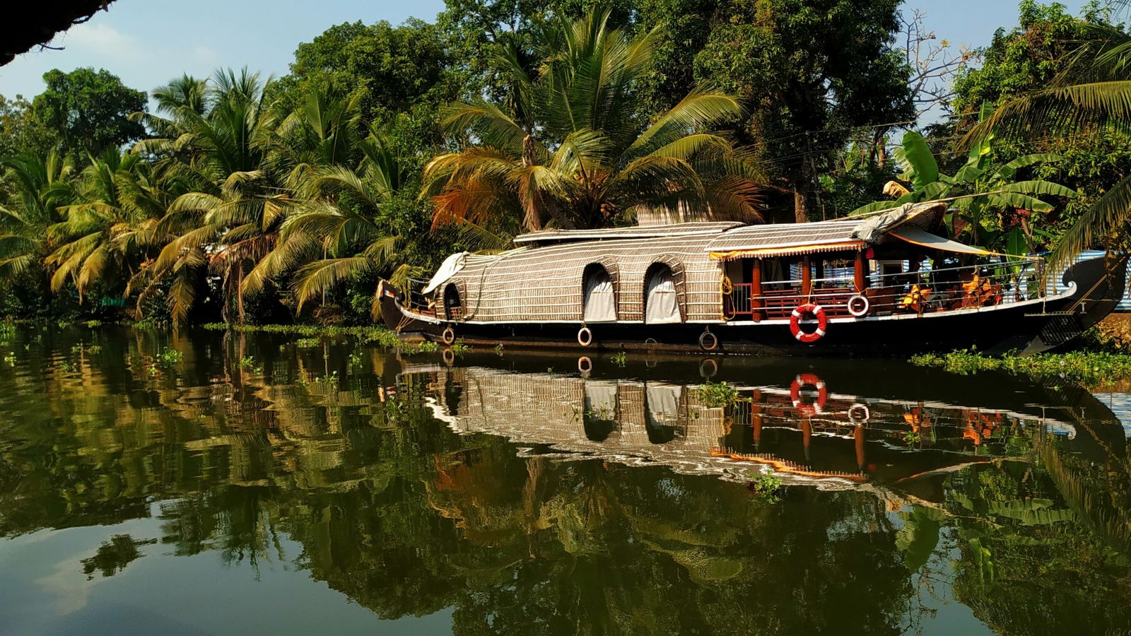 elegant boathouse in Kumarakom captured during the day