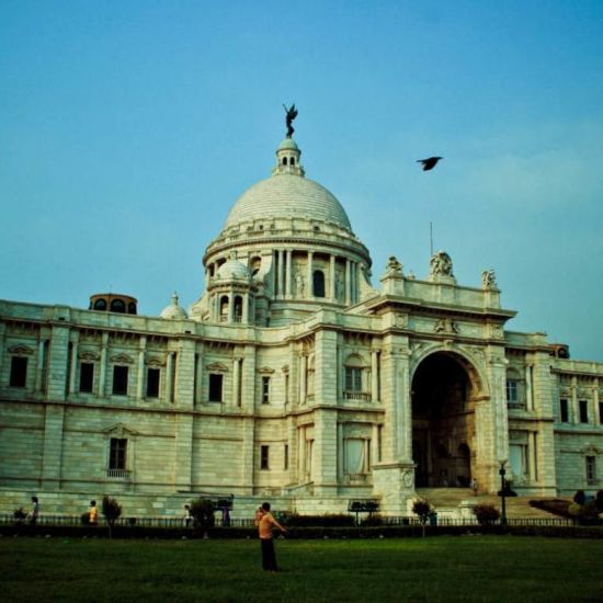 alt-text view of the exterior white facade of Victoria Memorial 11 - polo floatel kolkata