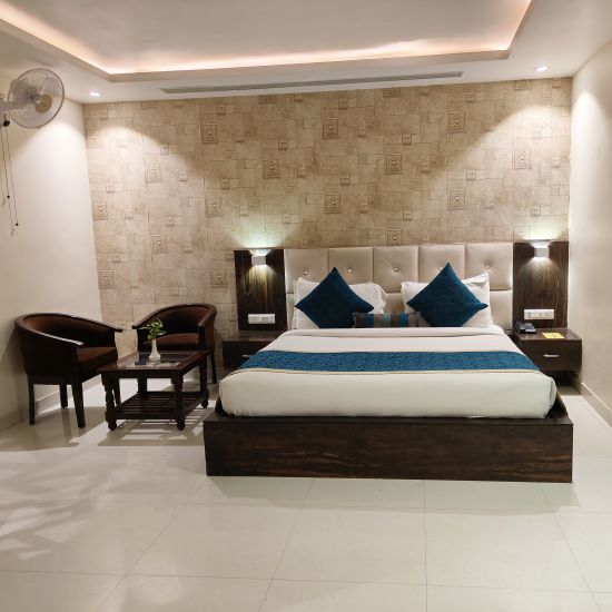 Deluxe Room at Pinnacle by Click Hotels, Lucknow