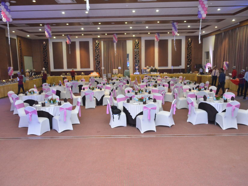 Damanganga Valley Resorts Pvt Ltd - the seating space at the Victory Ball Room