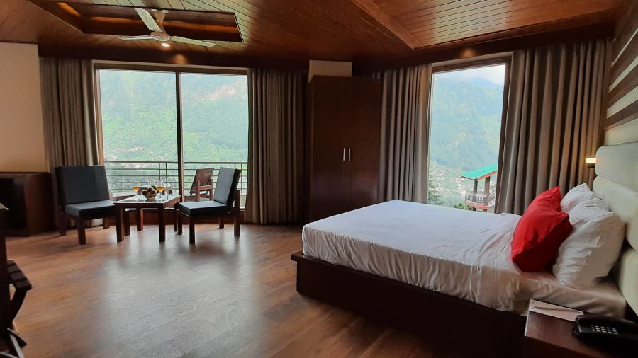 A wide-angle shot of Family Room at Mastiff Xanadu, Manali