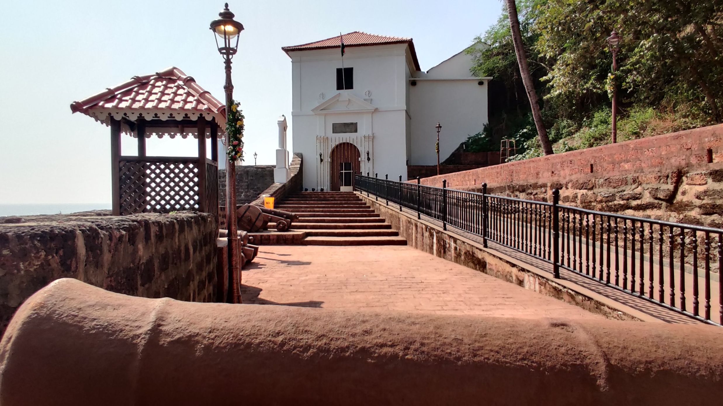 villa facade @ Lamrin Ucassaim Hotel, Goa