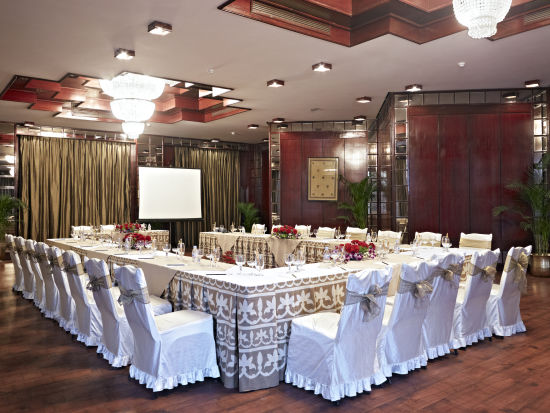 The elegant decorative sitting arrangement of our convention centre in Jaipur 