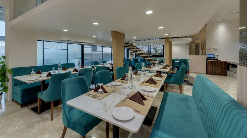 Comfort Inn Sapphire, Chandkheda Ahmedabad PAVILION THE DECK RESTAURANT