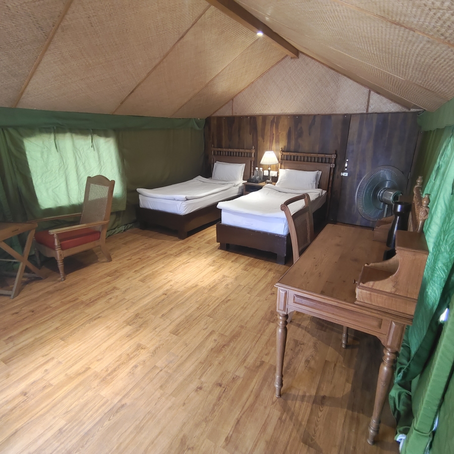 alt-text Swiss Cottage Tent - Int 1