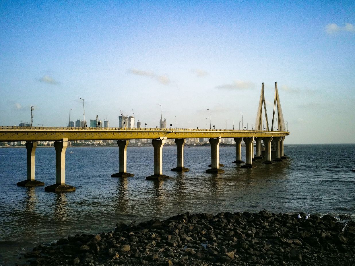 places to visit in Bandra - bandra sea link