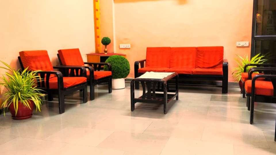 Budget Hotel in Pune near Pune Railway Station, Hotel Suraj, Lobby