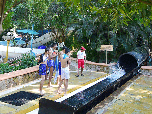 Water Kingdom - view of the BOOBLE RAFIA BLACKDEMON at our water park