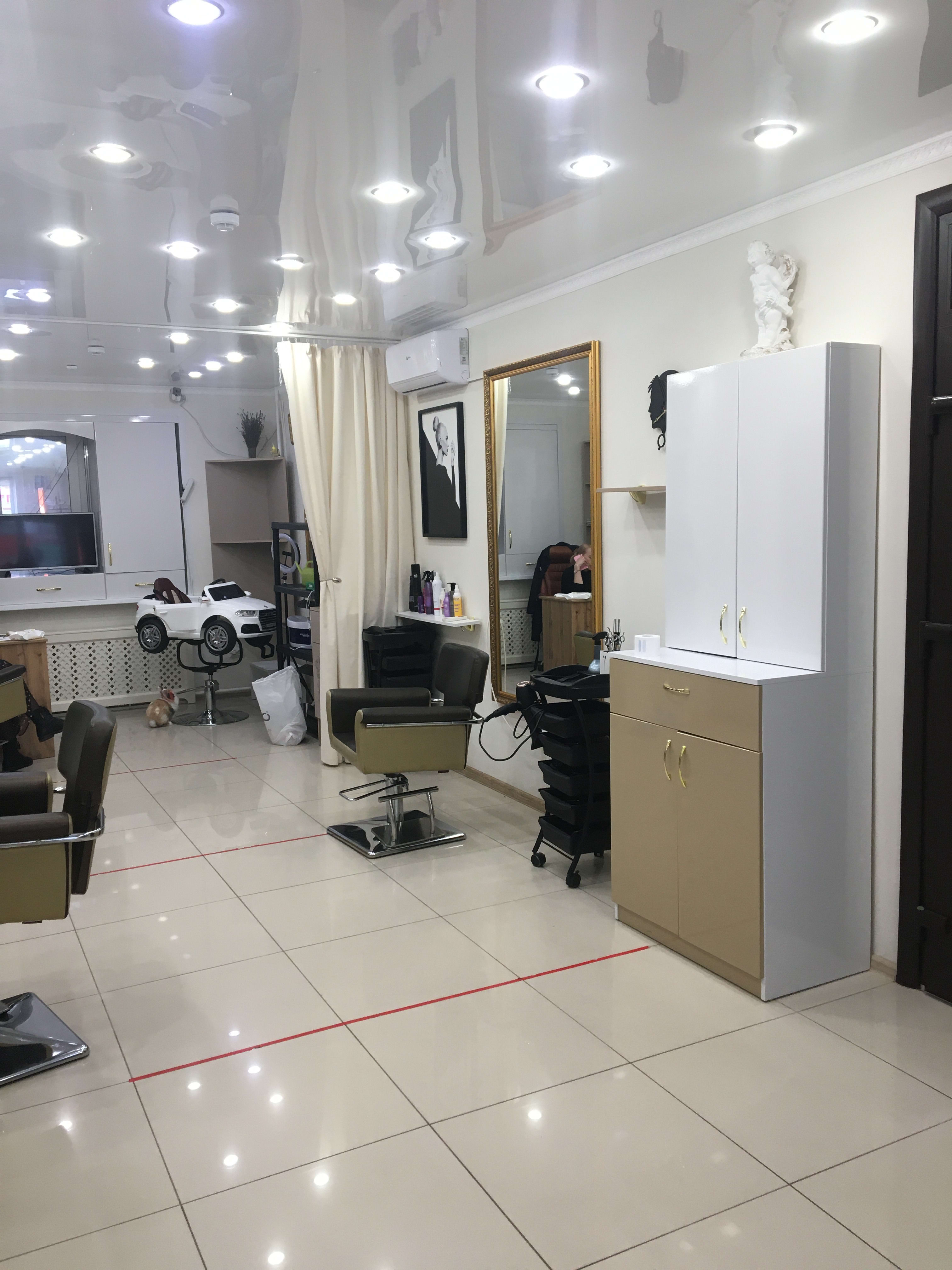 interior-Студия-красоты-Семейная-студия-стиля-Полёт-in-lakki-crm