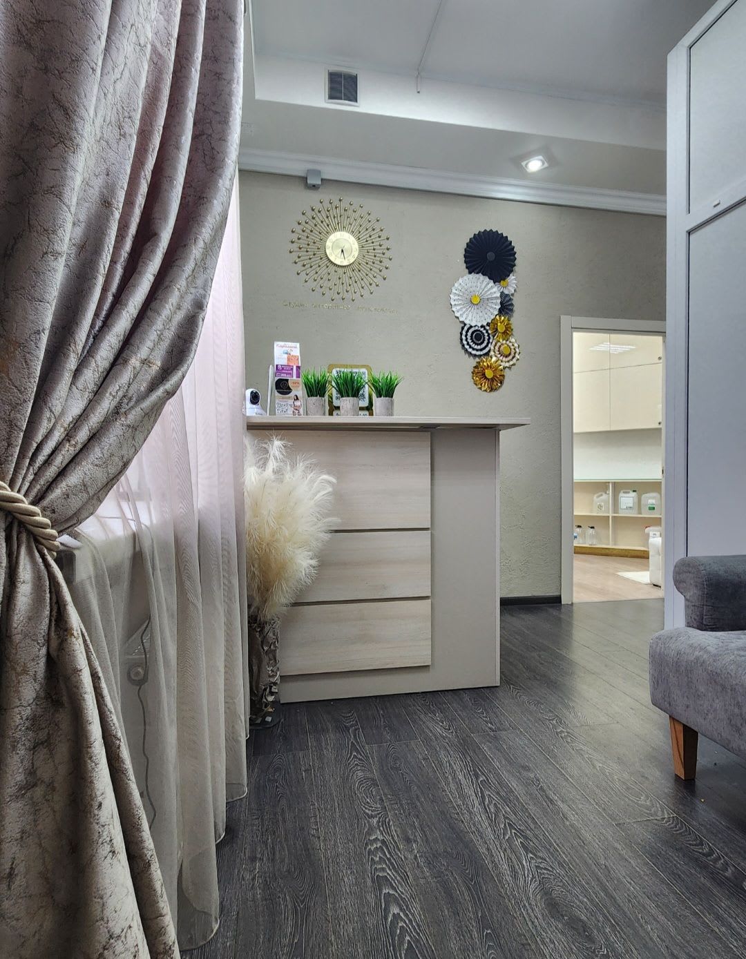 interior-Эстетическая-косметология-Салон-А.Соль-in-lakki-crm