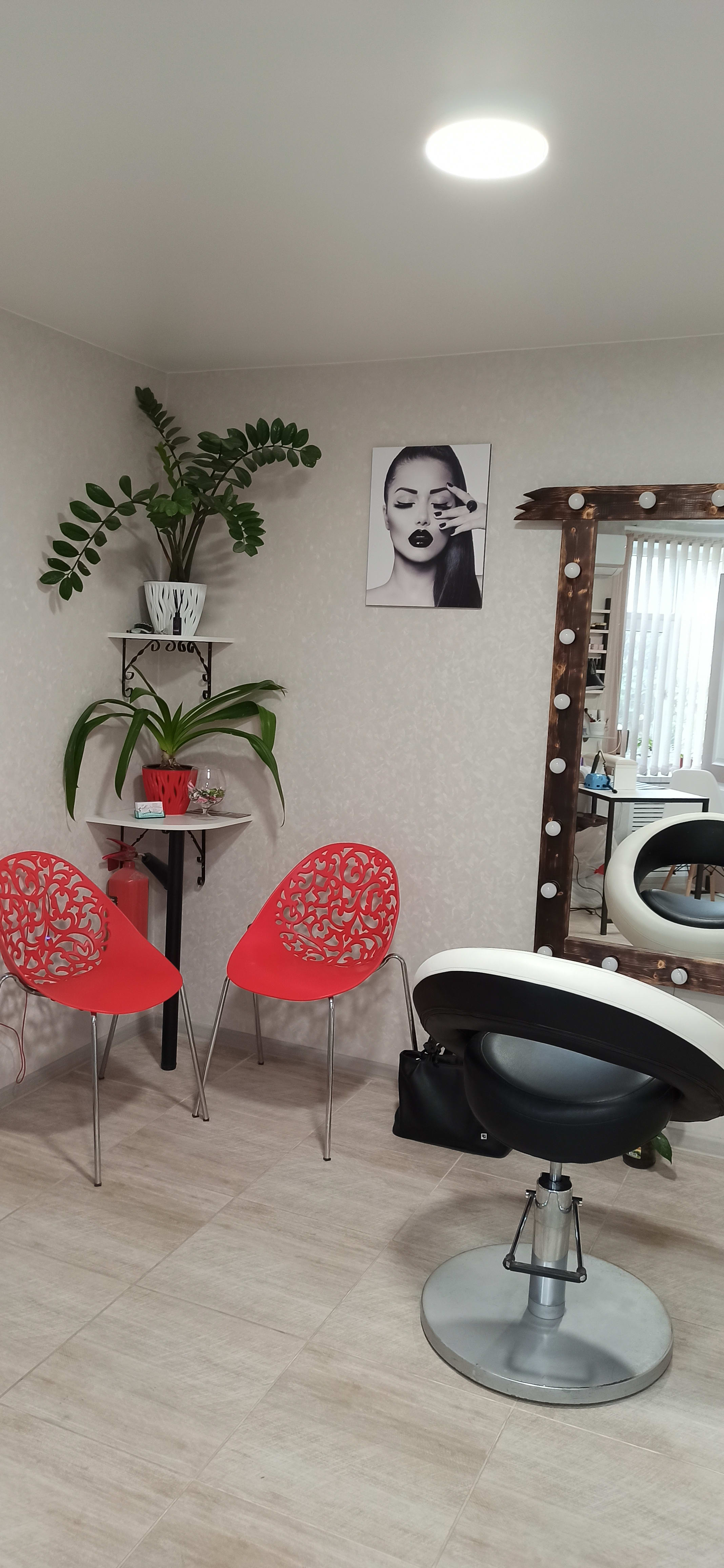 interior-Студия-красоты-Милана--in-lakki-crm