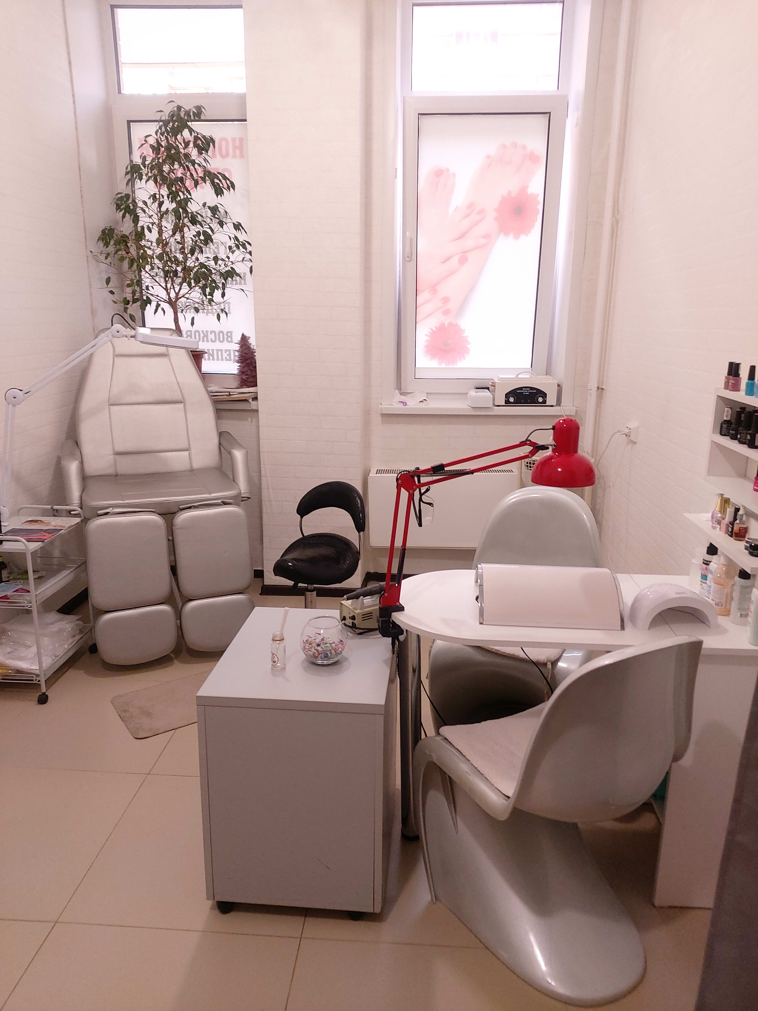 interior-Студия-красоты-beauty_mania_sunny--in-lakki-crm