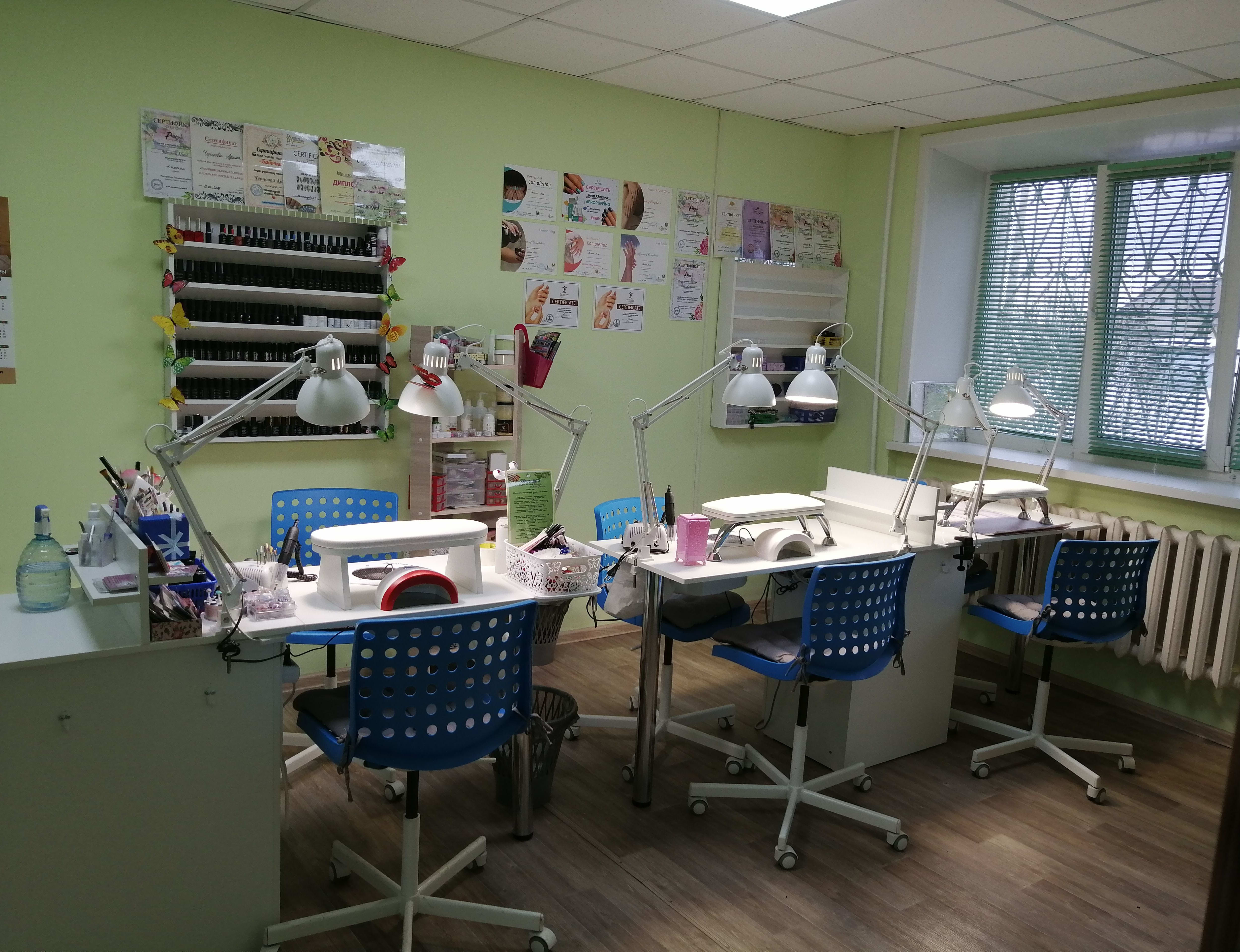 interior-Студия-красоты-Студия-ногтевой-эстетики-МаникюР-in-lakki-crm