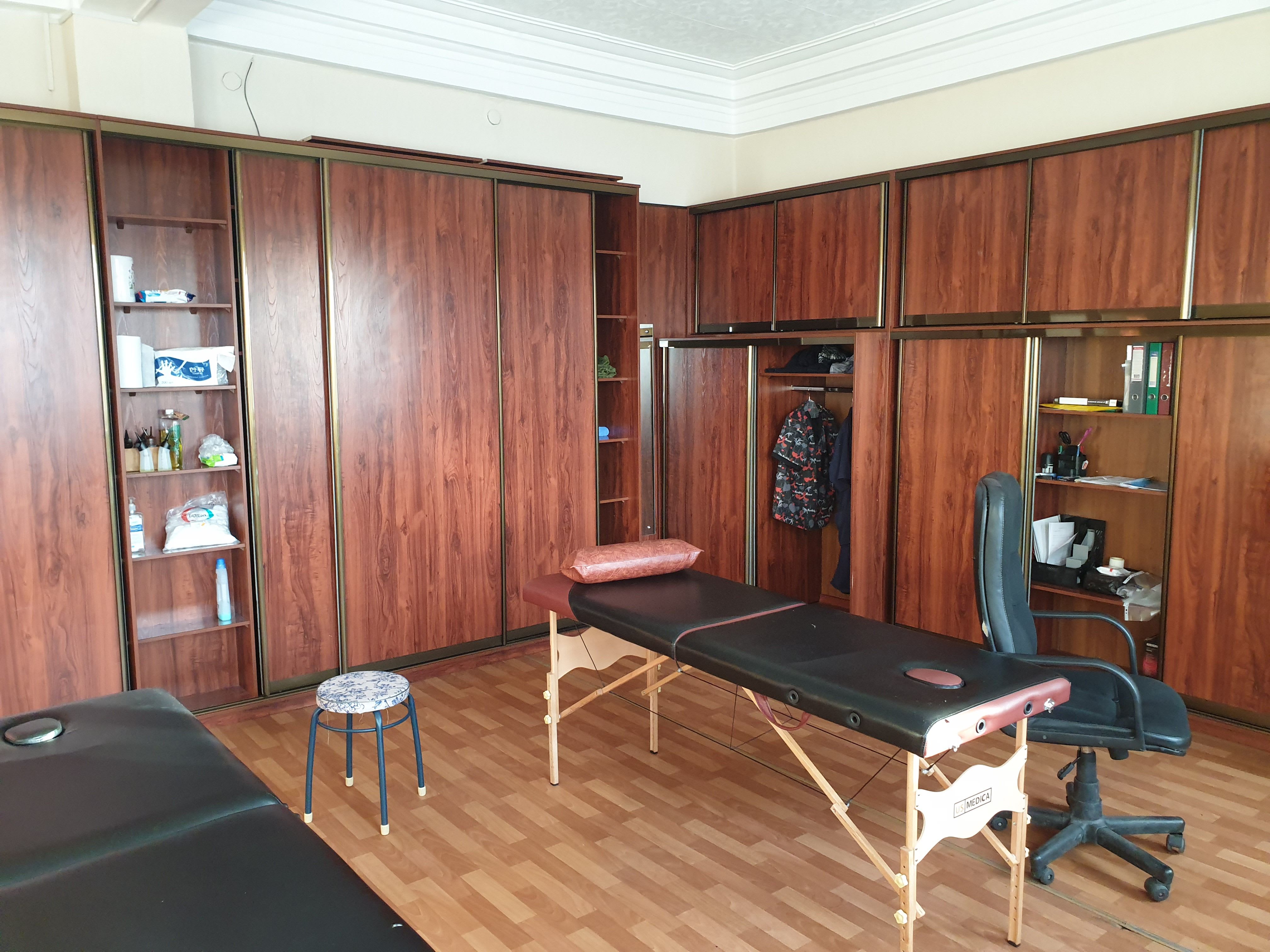 interior-Массажный-салон-Массажный-кабинет-Александра-Фил-in-lakki-crm