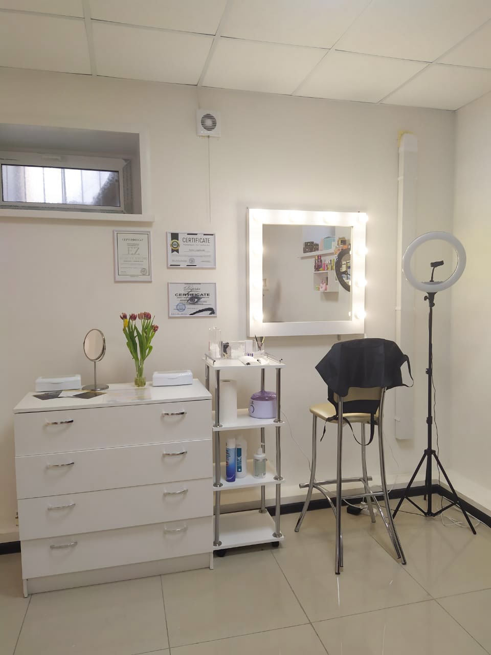 interior-Студия-красоты-IVA-STUDIO--in-lakki-crm