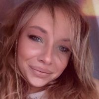 pro-Anastasiya-in-lakki-place