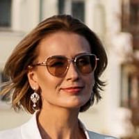 pro-Elena-in-lakki-place