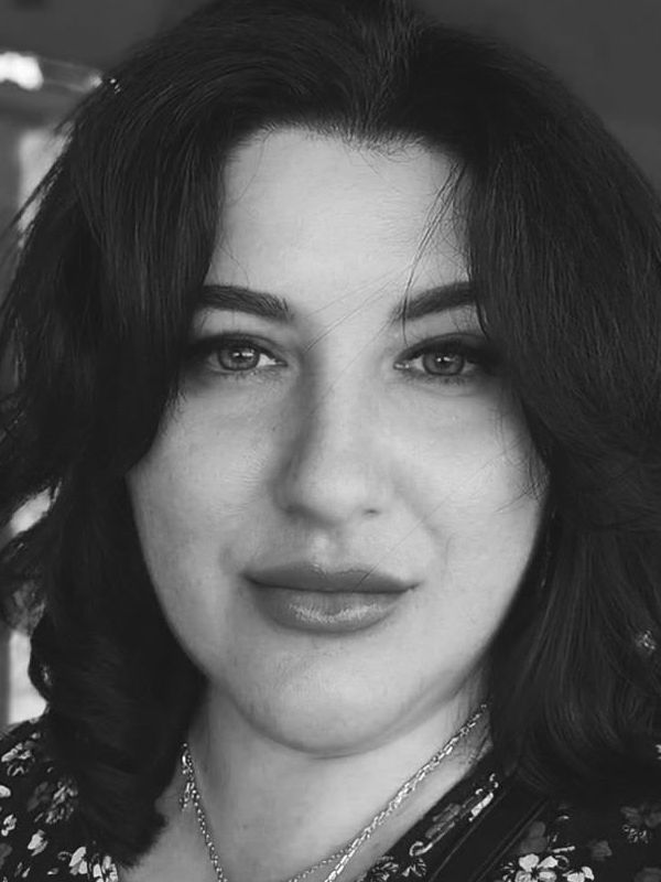 Анна Лесник