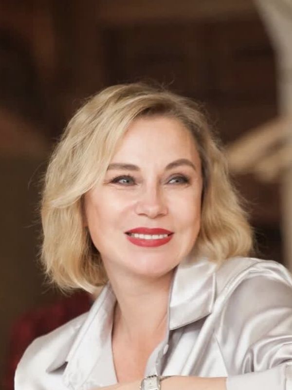 Оксана Сазонова