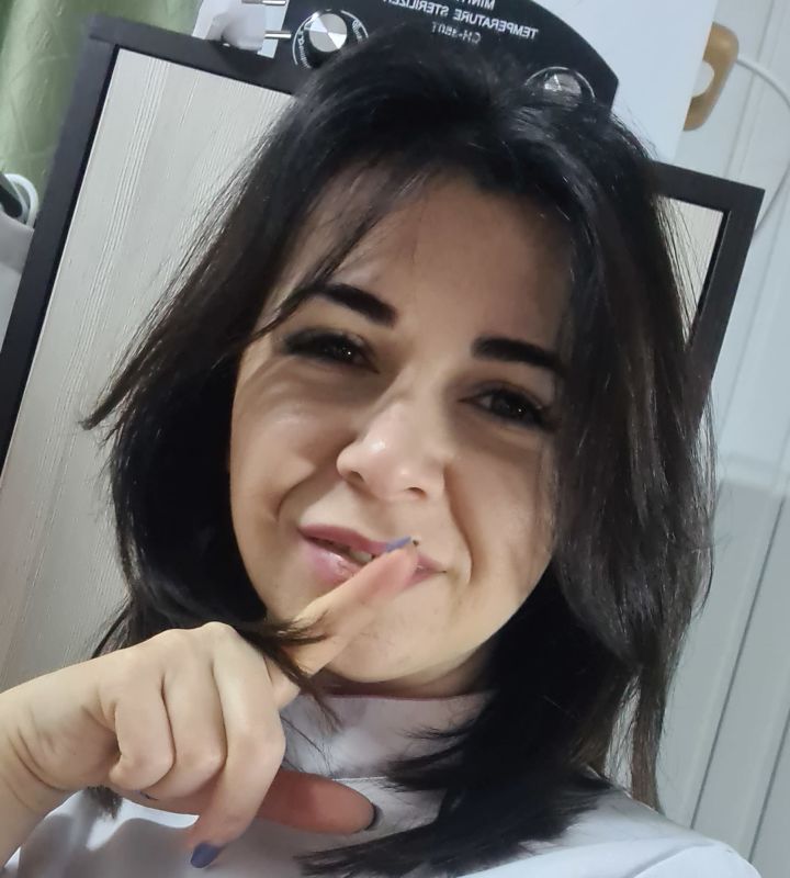 pro-Karina-in-lakki-crm