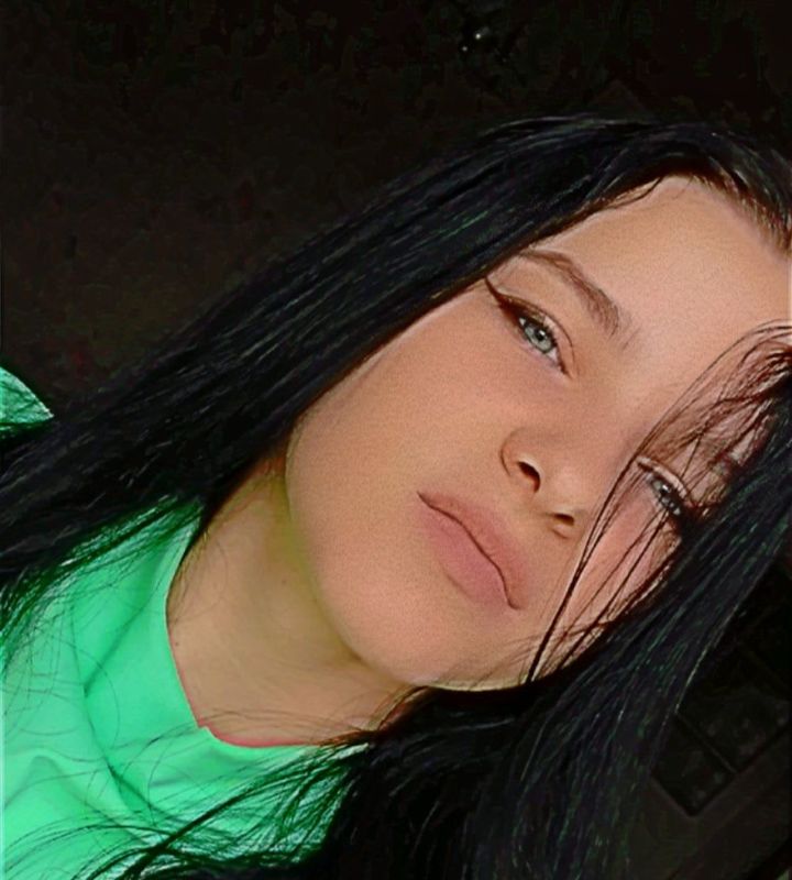 pro-Anastasiya-Volkova-in-lakki-crm