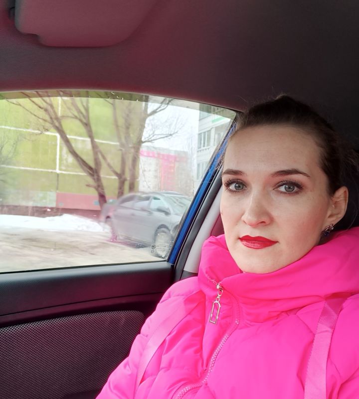 pro-Юля-in-lakki-crm