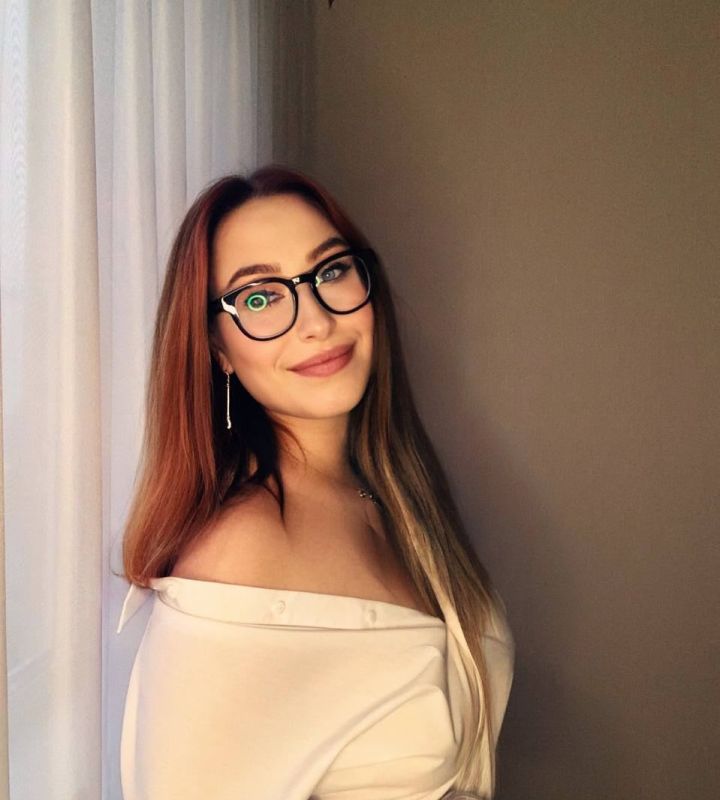 pro-Kristina-in-lakki-crm