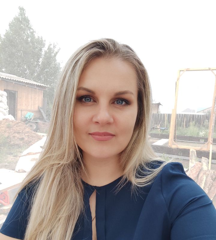 pro-Анна-Ломухина-in-lakki-crm