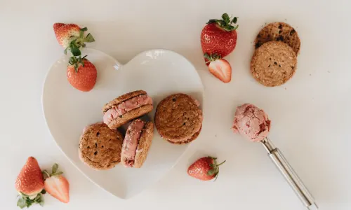 Strawberry Cookie Sandwich