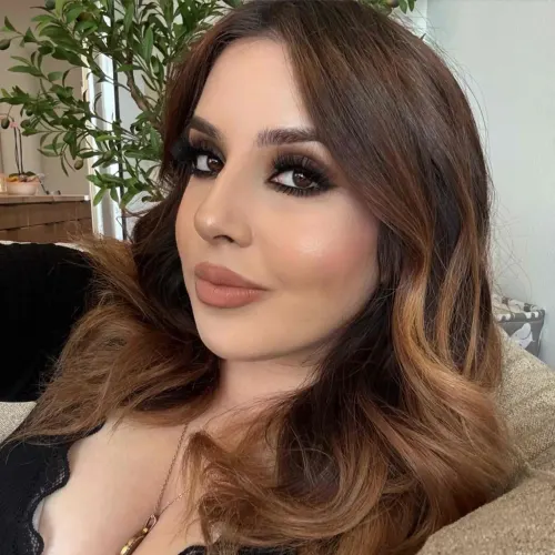 Neela Azadzoi